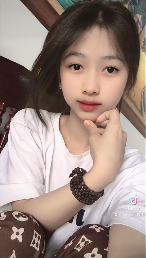 岳胀耸的雪乳奶水
